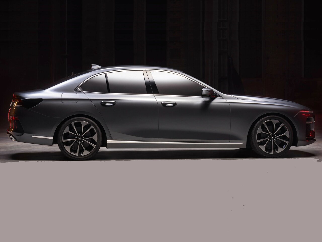VinFast LUX A2.0 Седан