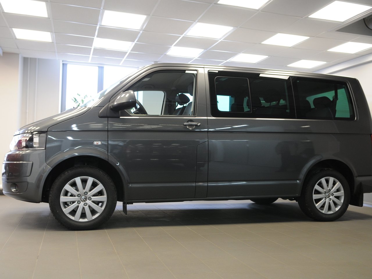 Volkswagen Caravelle T5 Рестайлинг