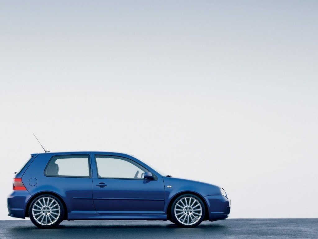 Volkswagen Golf R32 IV