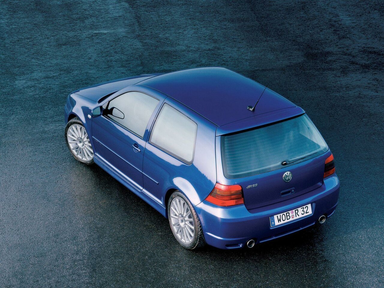 Volkswagen Golf R32 IV