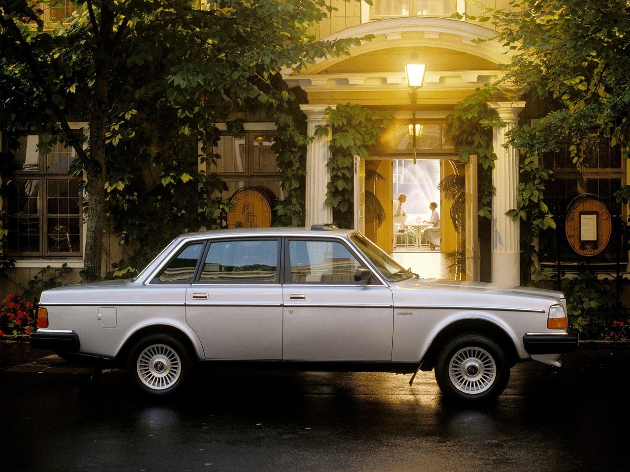 Volvo 260 Series 1974 – 1982