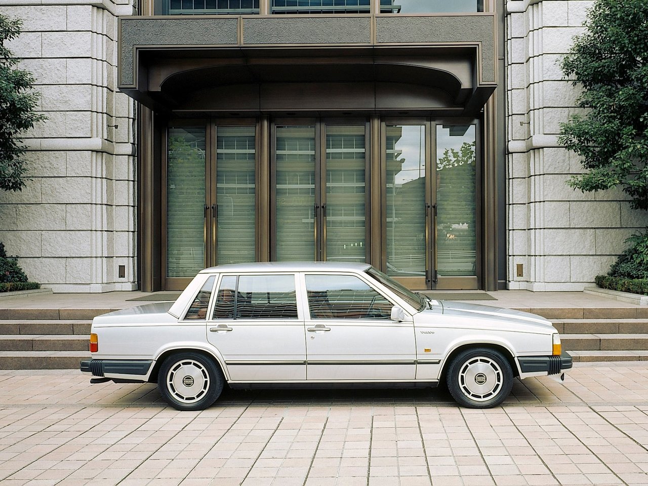 Volvo 760 1982 – 1992