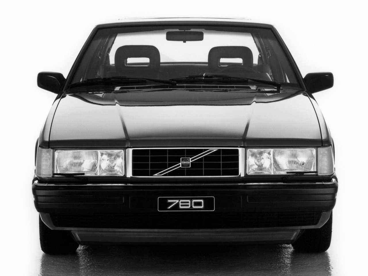 Volvo 780 Седан 2 дв.