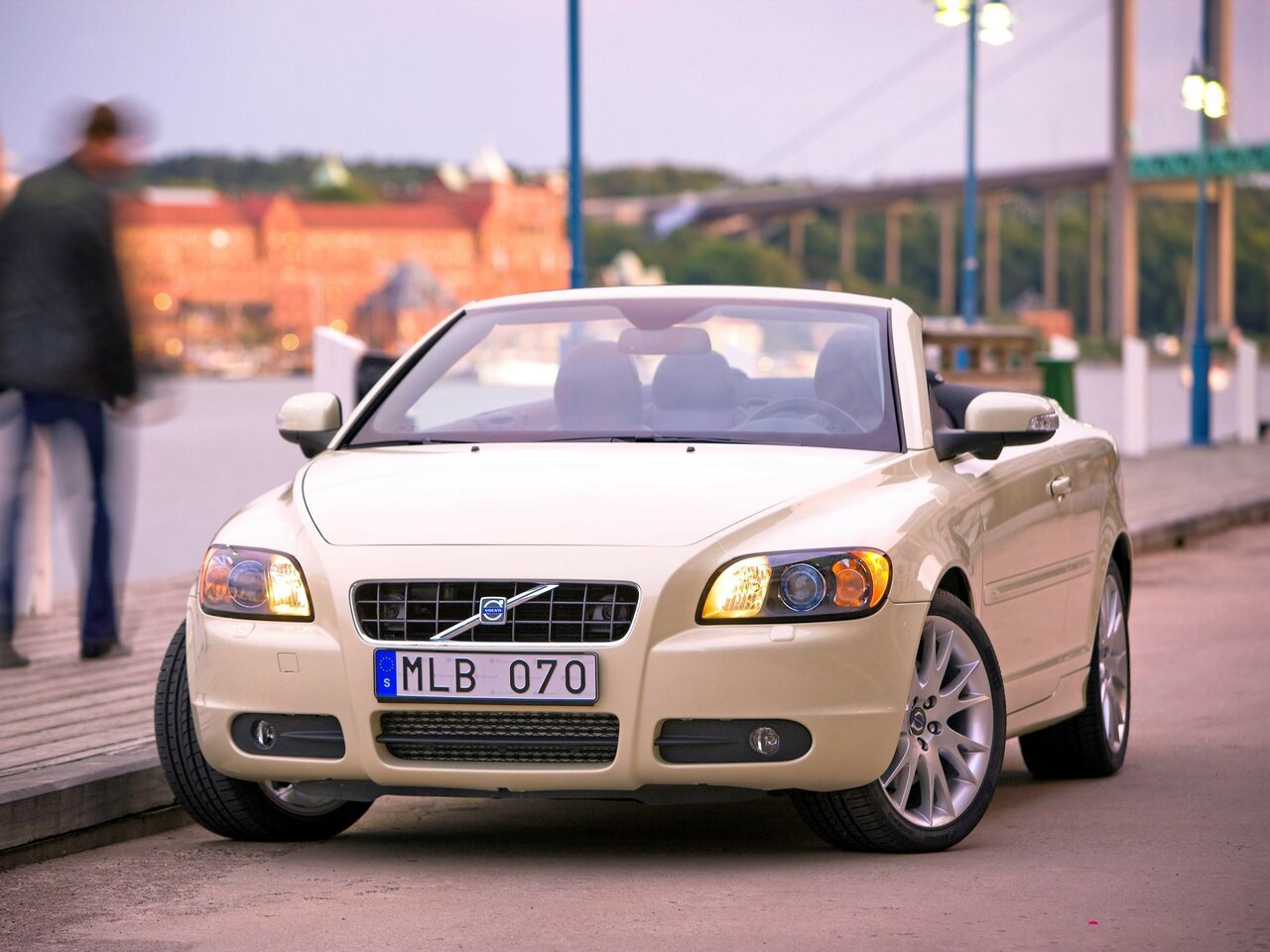 Volvo C70 II