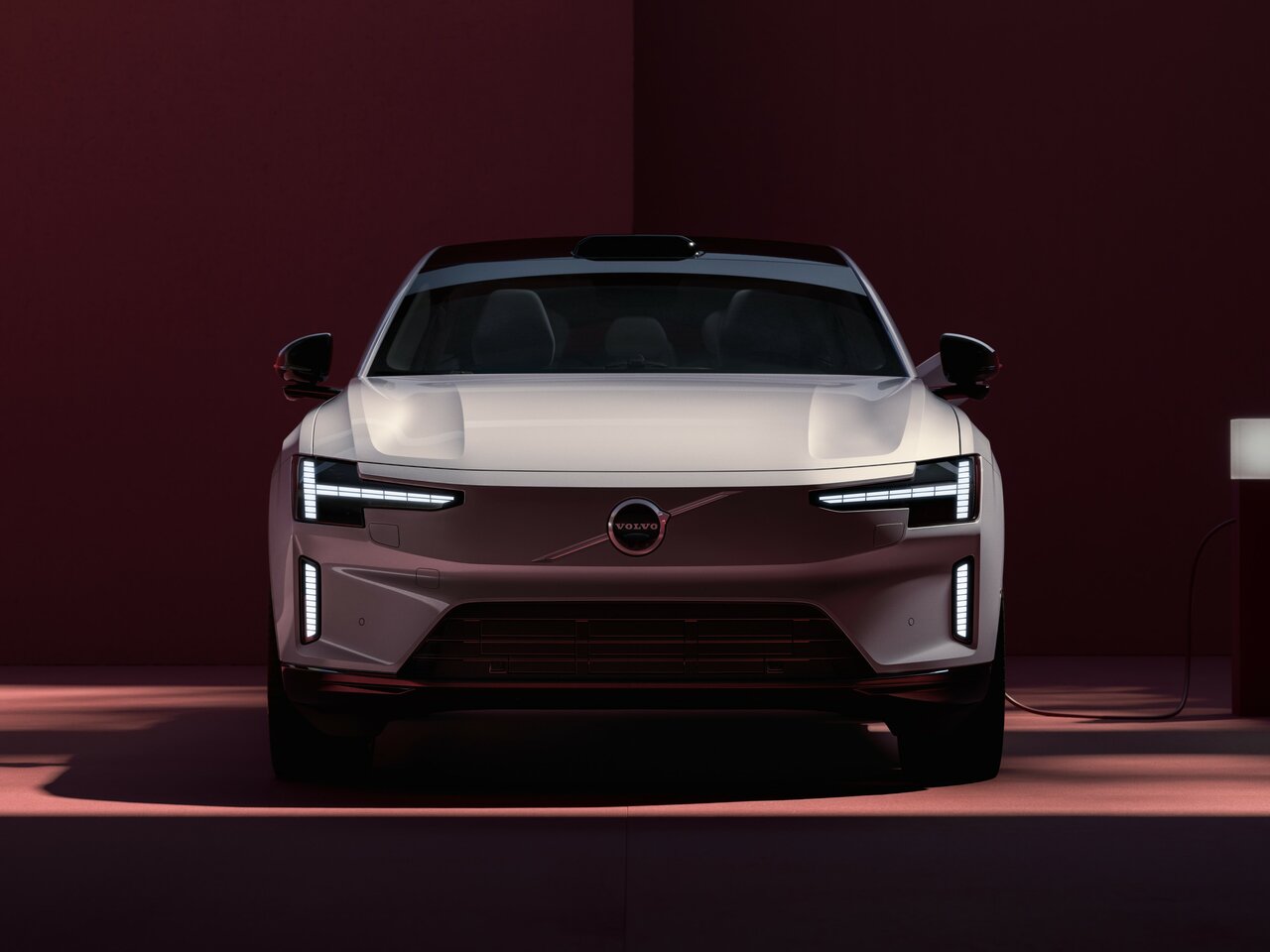 Volvo ES90 Лифтбек