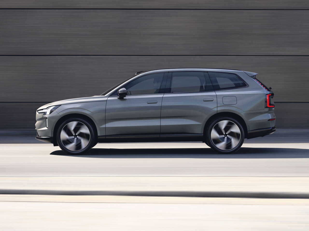 Volvo EX90 Внедорожник 5 дв.