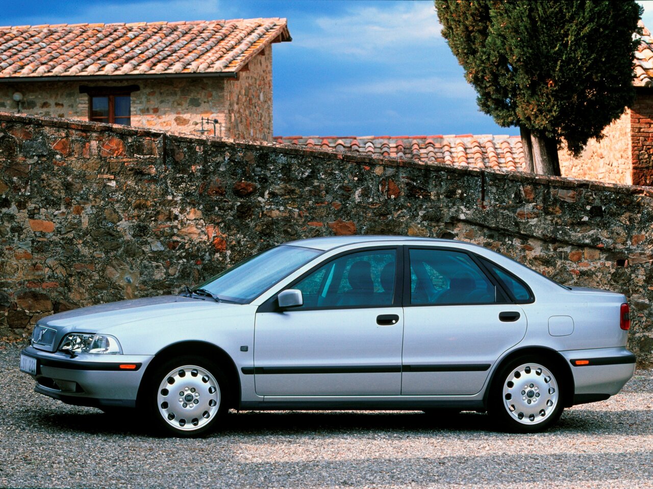 Volvo S40 I