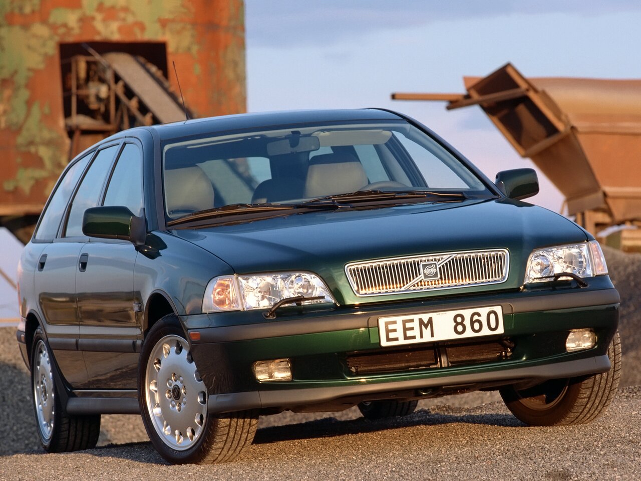 Volvo V40 I