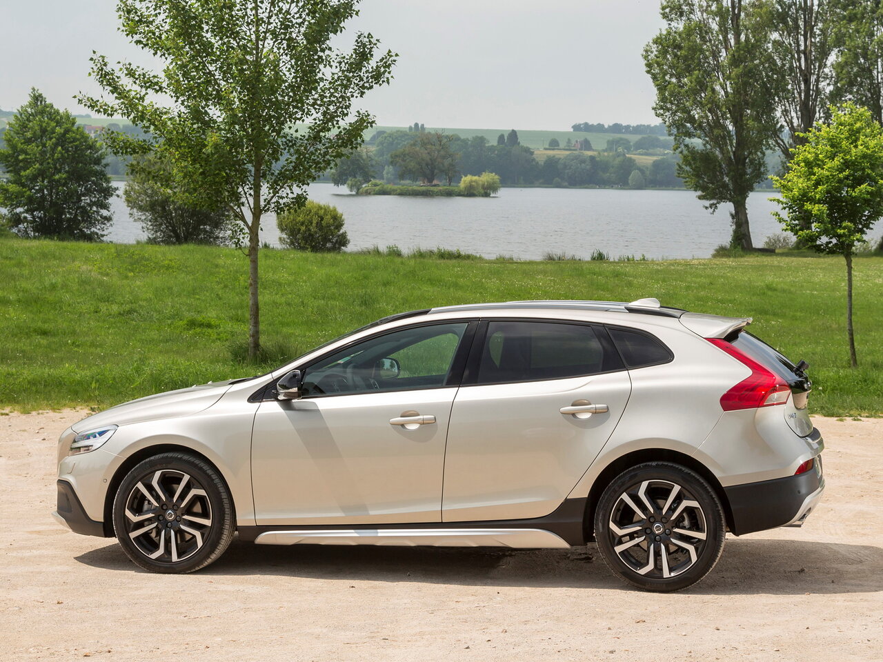 Volvo V40 Cross Country I Рестайлинг