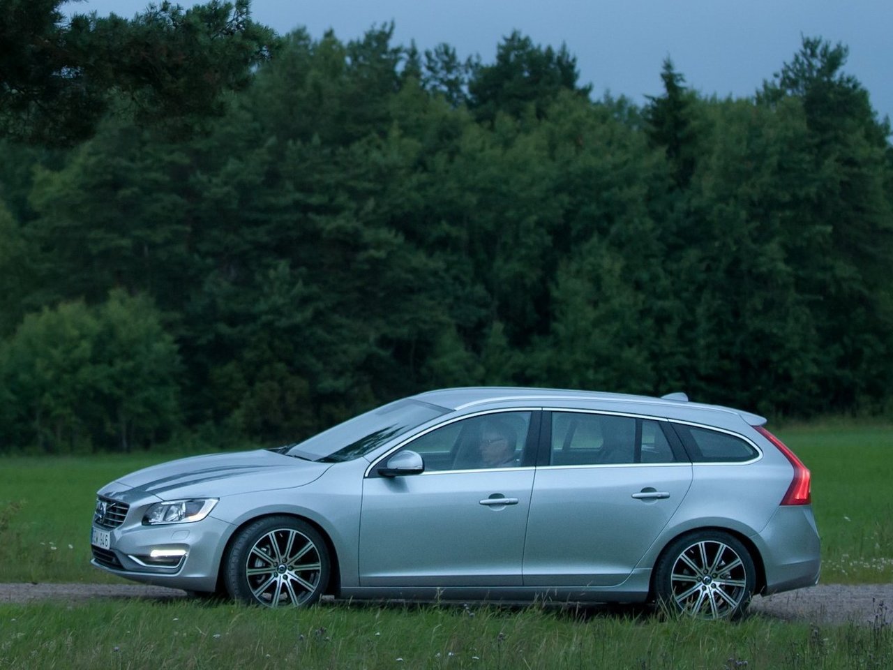 Volvo V60 I Рестайлинг