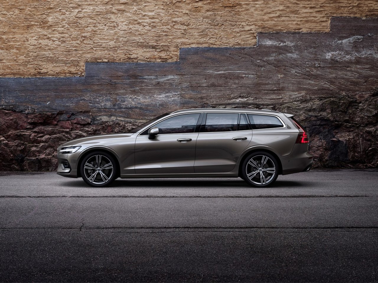 Volvo V60 II