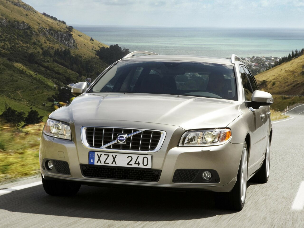 Volvo V70 III