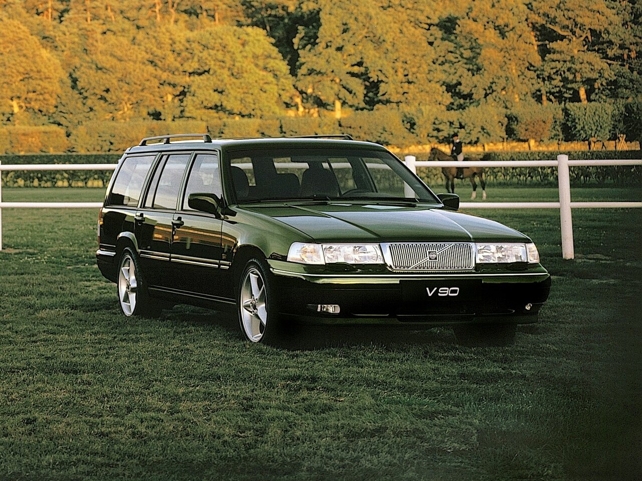 Volvo V90 I