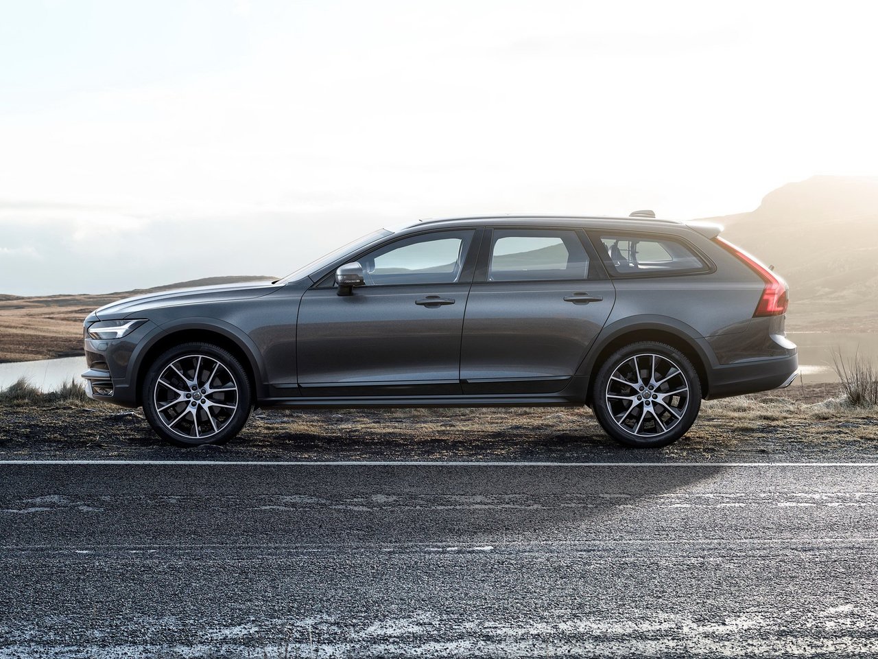 Volvo V90 Cross Country I