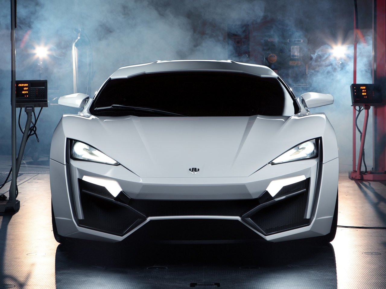 W Motors Lykan Hypersport Купе